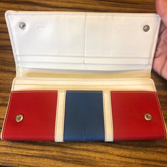 Prada wallet - Picture 2 of 9